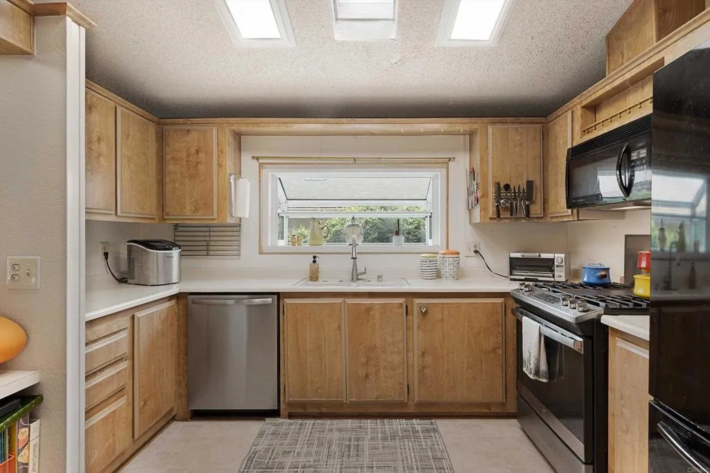 https://cdn.realtyfeed.com/cdn/127/306704151/a6ad959ad6dd630168b1e6fa808808b0.webp