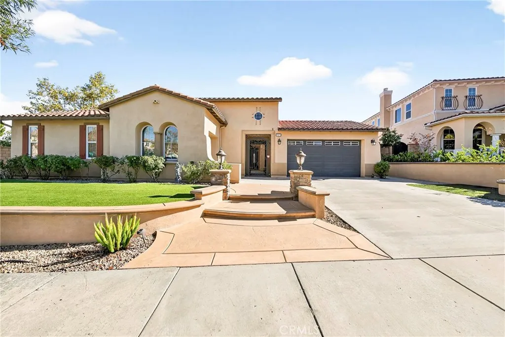 Corona, CA 92883
