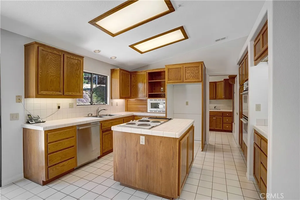 Photo #27: SW26082181 Listing: Photo #27