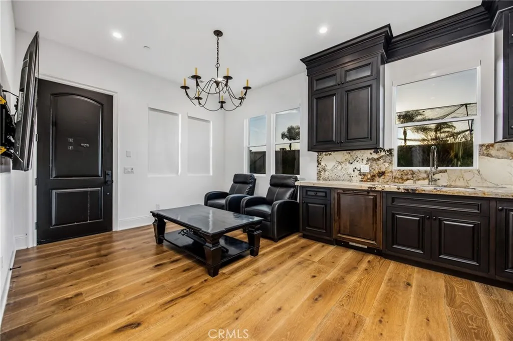 https://cdn.realtyfeed.com/cdn/127/306704219/27d176c406bae03bd11880c344d16997.webp