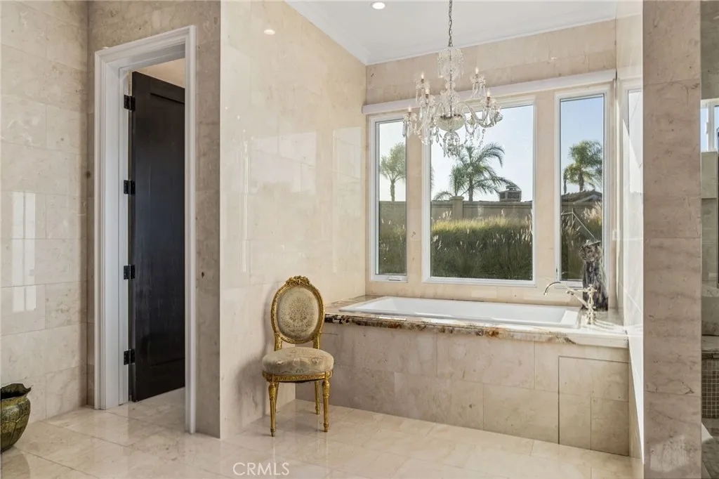 https://cdn.realtyfeed.com/cdn/127/306704219/2a727b1ee368377238612c4d7efdd2c6.webp