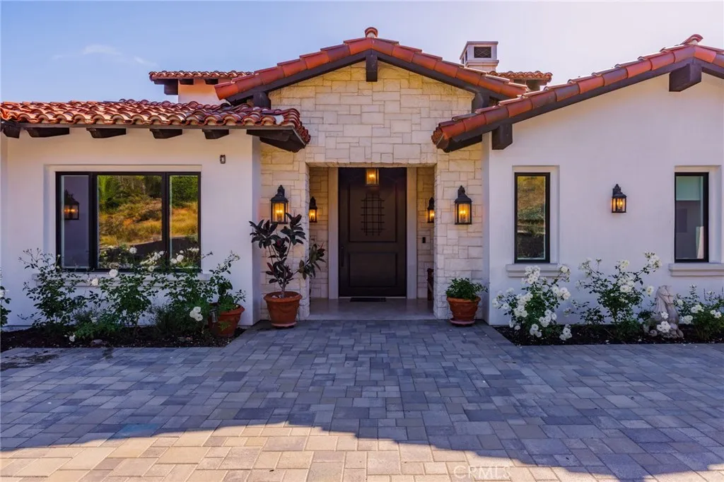 https://cdn.realtyfeed.com/cdn/127/306704219/37b51ebca9320b83e92d7bc52e5277fd.webp