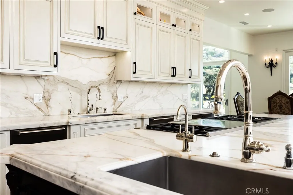 https://cdn.realtyfeed.com/cdn/127/306704219/8d87703927b6130697d9955386b5cff2.webp