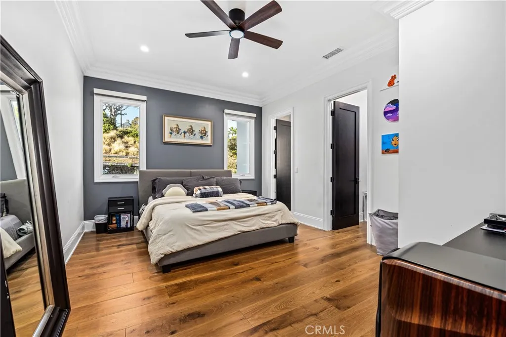 https://cdn.realtyfeed.com/cdn/127/306704219/e3da683c05bfbad344df1c442cc81989.webp