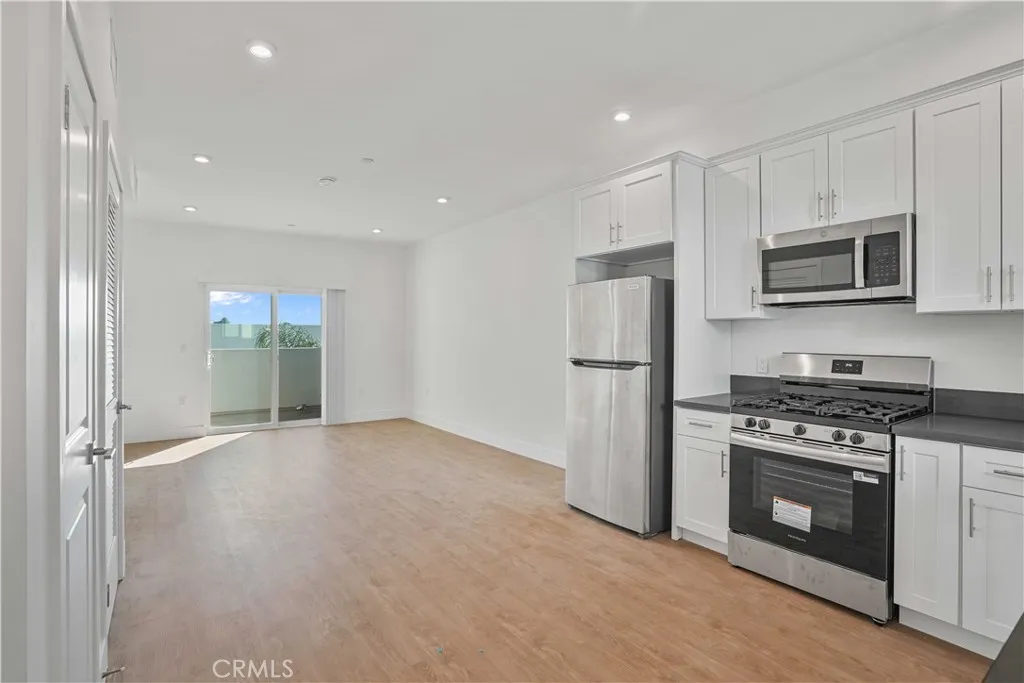 8750 Sepulveda Boulevard UNIT 406, North Hills, CA, 91343