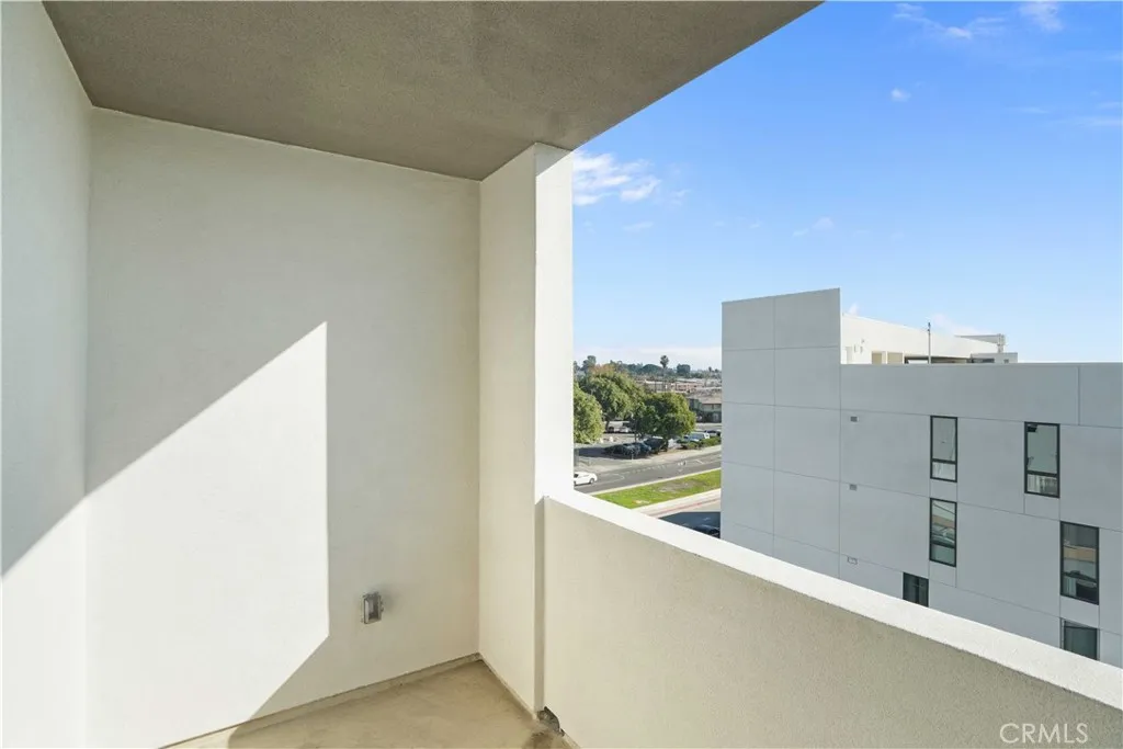 8750 Sepulveda Boulevard UNIT 406, North Hills, CA, 91343