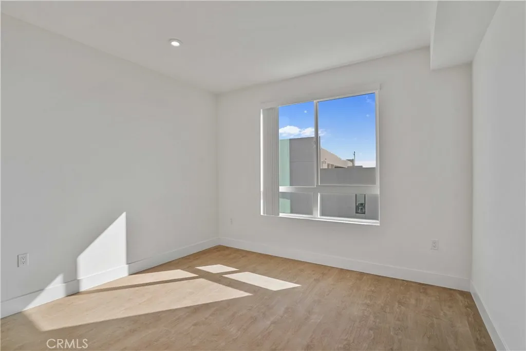 8750 Sepulveda Boulevard UNIT 406, North Hills, CA, 91343