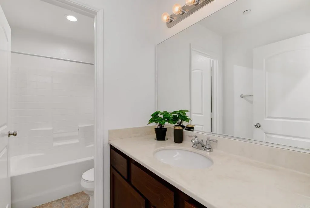 https://cdn.realtyfeed.com/cdn/127/306704370/9feb7a5011faabdd7a253f0bc2e454e4.webp