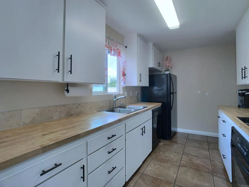 https://cdn.realtyfeed.com/cdn/127/306704372/0e62004f91846d899b11d1c385deabf8.webp