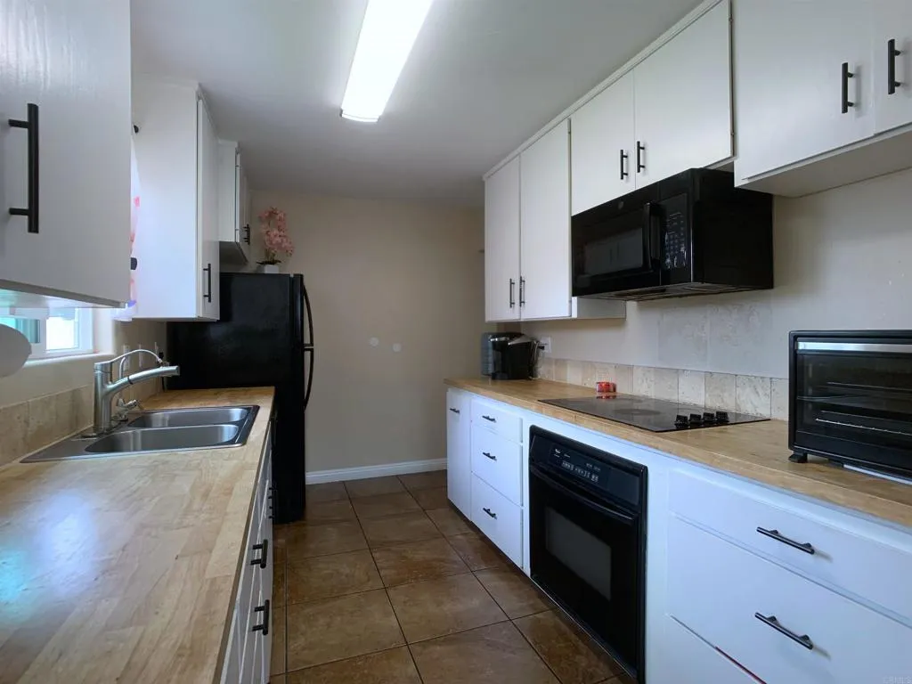 https://cdn.realtyfeed.com/cdn/127/306704372/1949a1349185a07e7efe96905aa54b94.webp