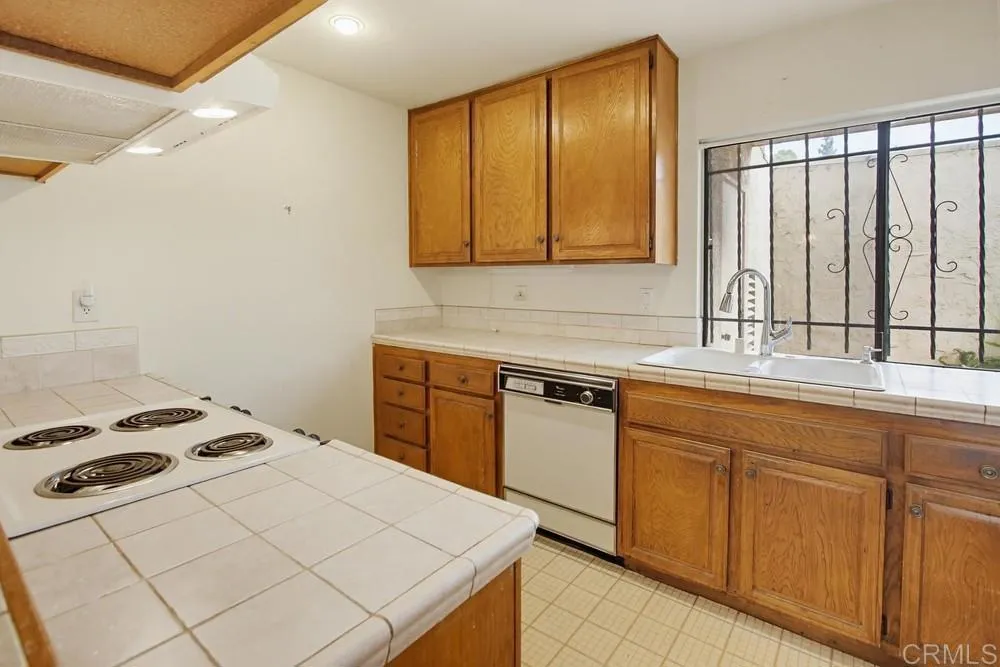 Photo #11: PTP2603173 Listing: Photo #11