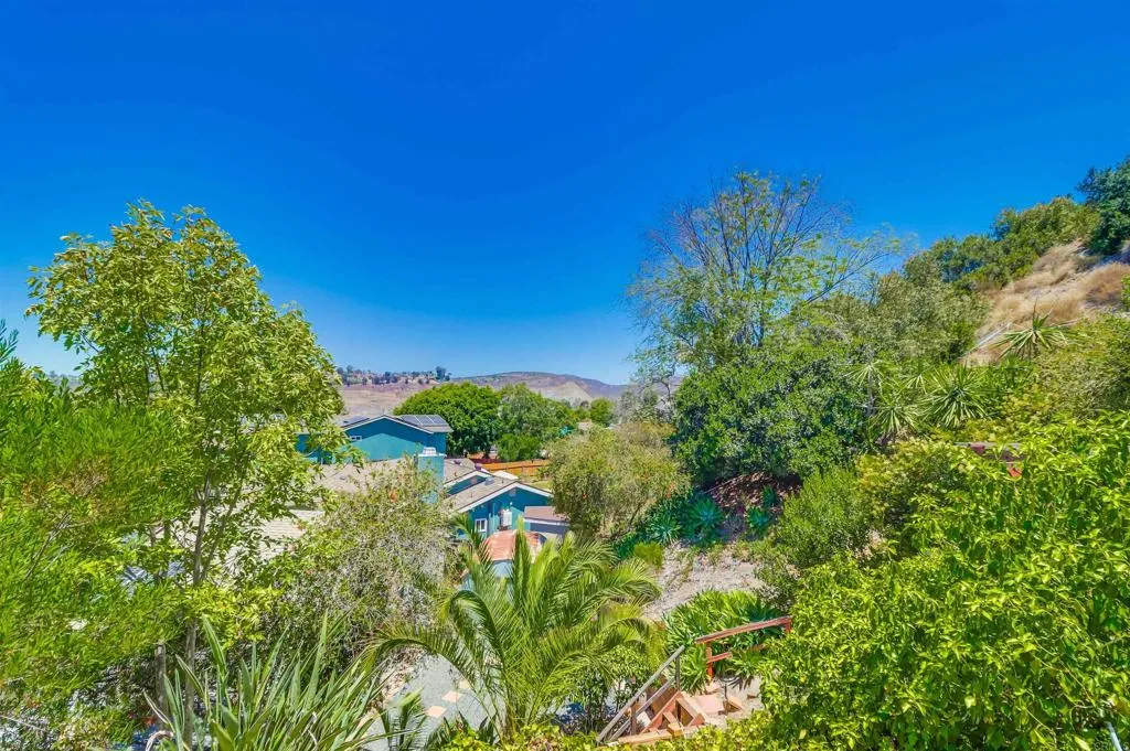 https://cdn.realtyfeed.com/cdn/127/306704448/e654bc821202d6b18f3c97aa466e57a9.webp