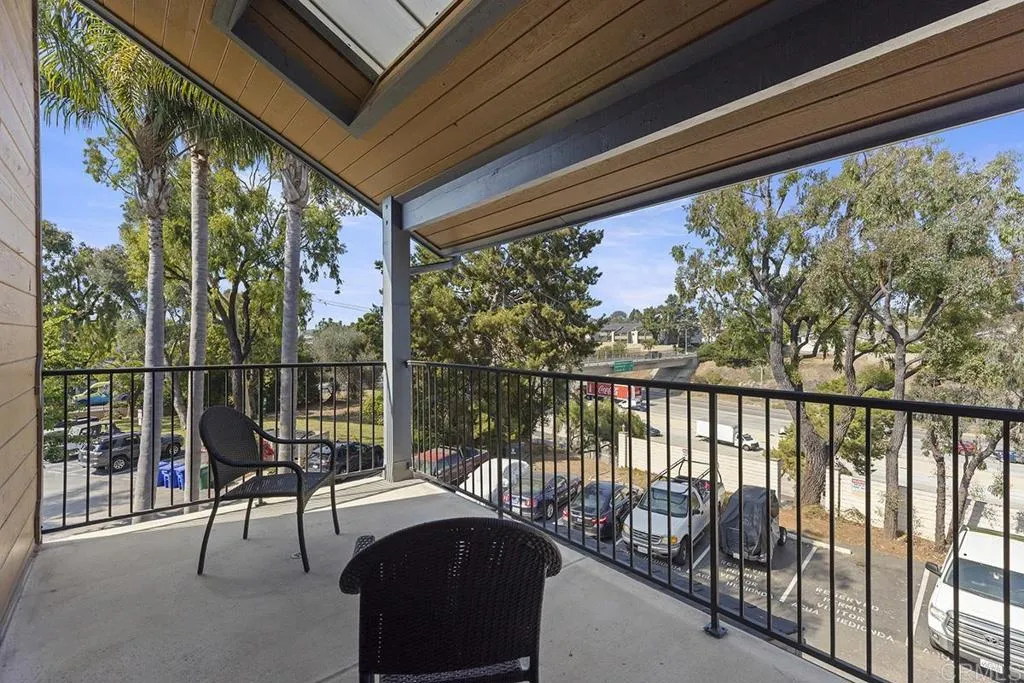 https://cdn.realtyfeed.com/cdn/127/306704492/27dd94b88eaec7a2e496955a198b51a9.webp