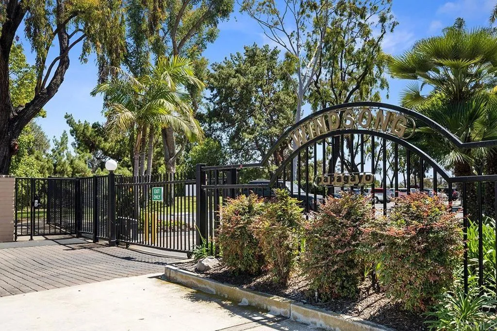 https://cdn.realtyfeed.com/cdn/127/306704492/466041fb24bf6eaf42b2692713467ee1.webp