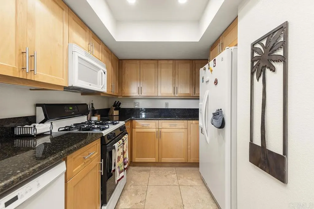 https://cdn.realtyfeed.com/cdn/127/306704492/853d108db0ef4852c76baf499fda4bc2.webp