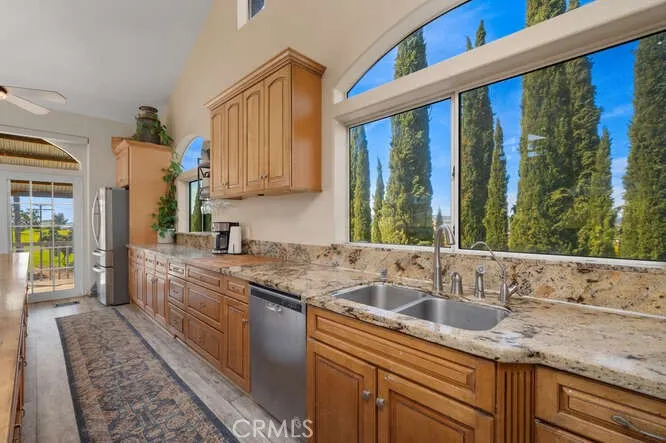 https://cdn.realtyfeed.com/cdn/127/306704494/2588946ade3a769ece5fb76468b4043c.webp