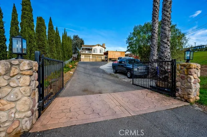https://cdn.realtyfeed.com/cdn/127/306704494/60e5d1f66e51830ea008133609006a4f.webp