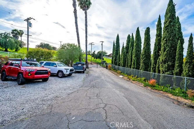 https://cdn.realtyfeed.com/cdn/127/306704494/d33f5a5018dc776d399bd0f4ce80452c.webp