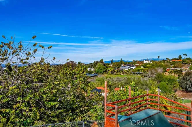 https://cdn.realtyfeed.com/cdn/127/306704494/da472fca7c6ab2037c6b3b14a3e333ec.webp