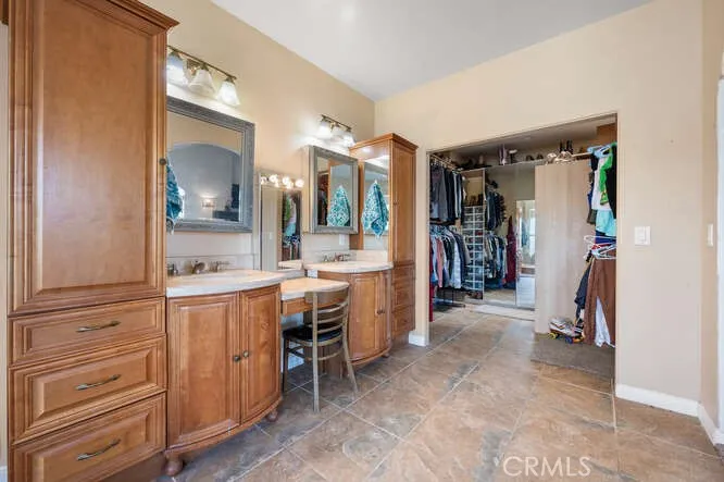 https://cdn.realtyfeed.com/cdn/127/306704494/dcb9d0fe3526356e9e0b18fd6b0cf270.webp