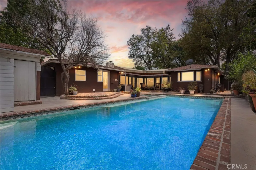 Valley Glen, CA 91401