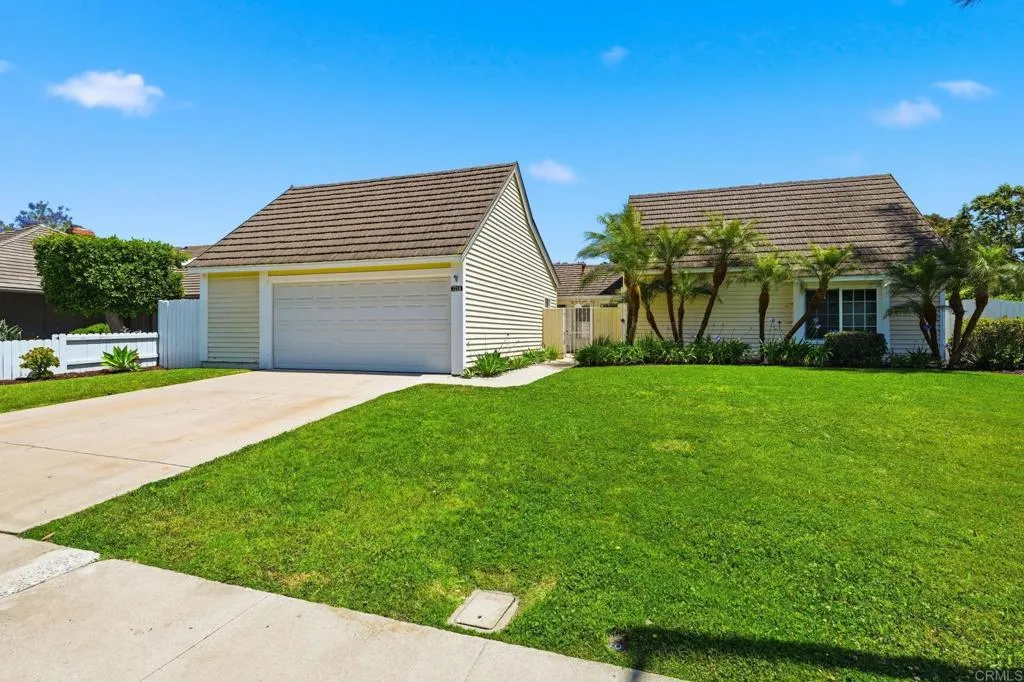 https://cdn.realtyfeed.com/cdn/127/306704597/08a46fbf55419c5213d88ea792e23a19.webp