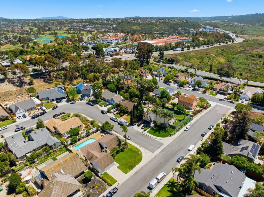 https://cdn.realtyfeed.com/cdn/127/306704597/34b294118a159acc4c2568caff27fcfe.webp