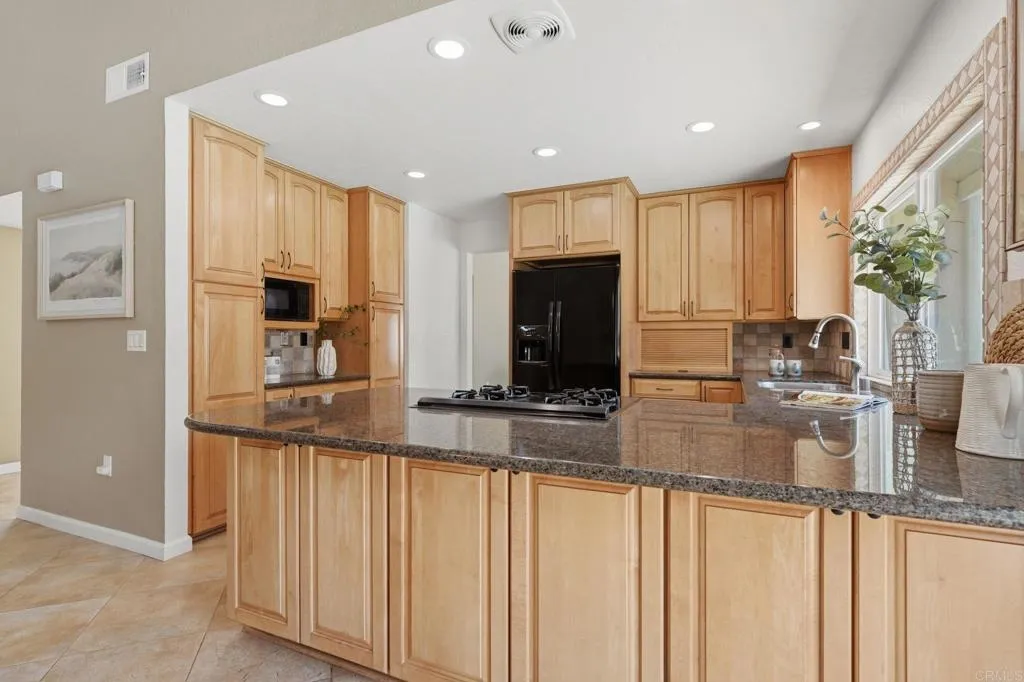 https://cdn.realtyfeed.com/cdn/127/306704597/6cd3b43731f5306710a0b8c295eb573a.webp