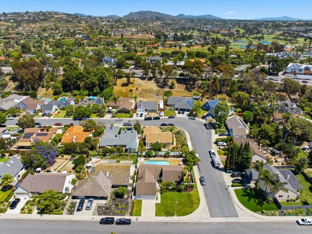 https://cdn.realtyfeed.com/cdn/127/306704597/dc3ba4dd5a2e6f8672e283877f382cdb.webp