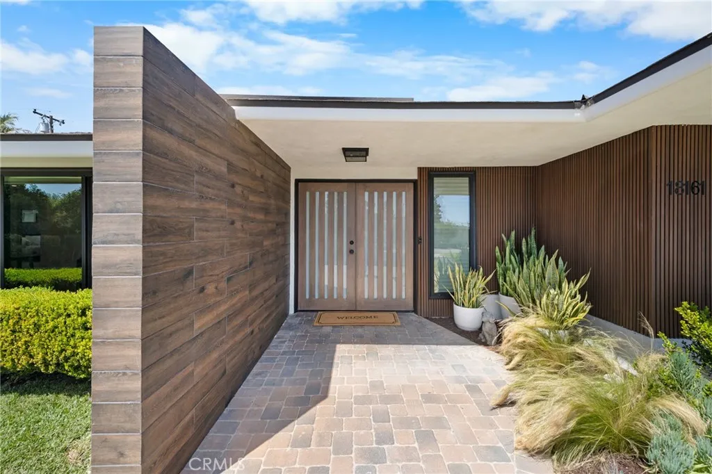 North Tustin, CA 92705
