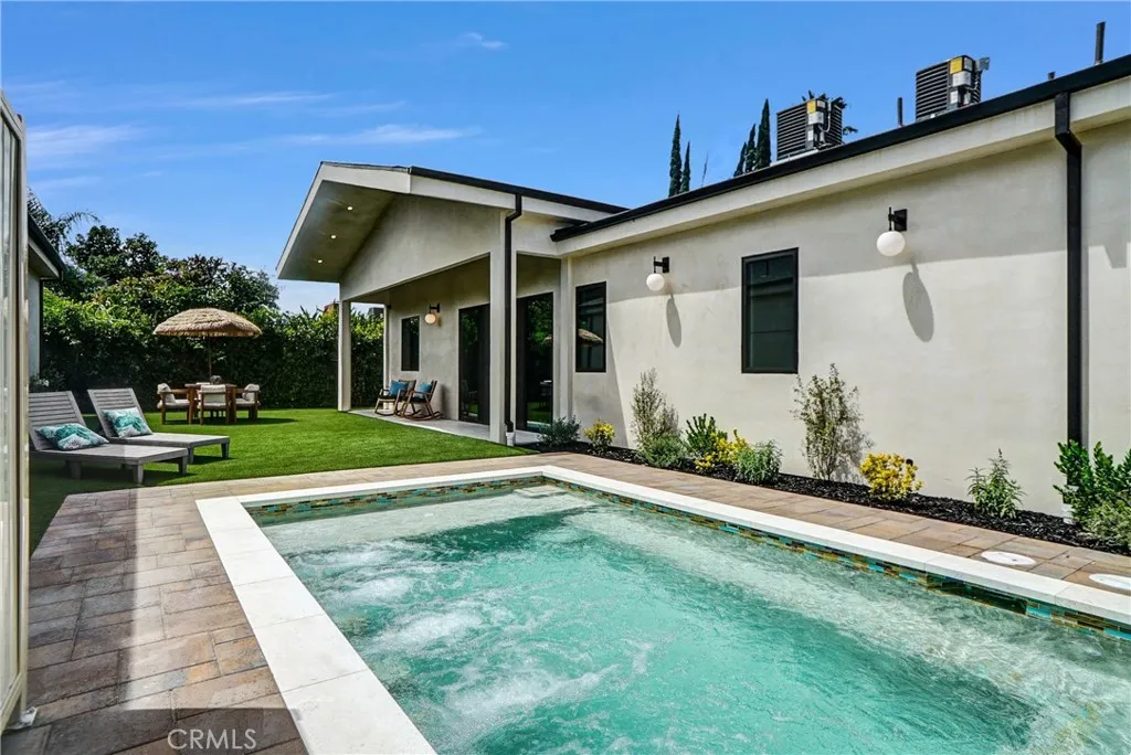 Reseda, CA 91335
