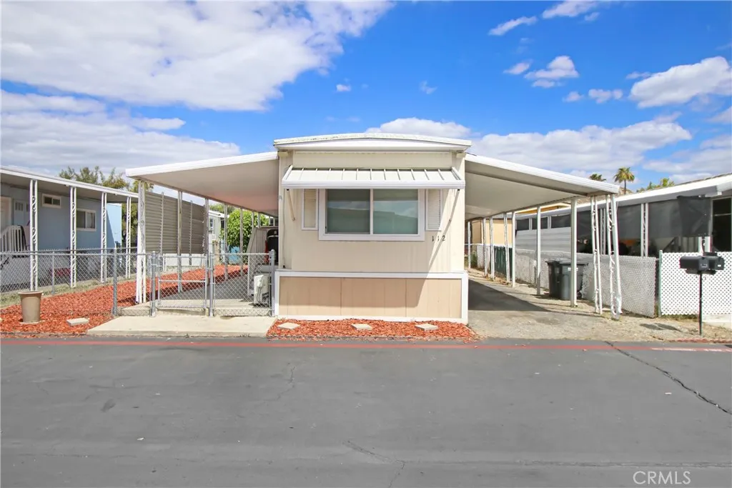 Hemet, CA 92543