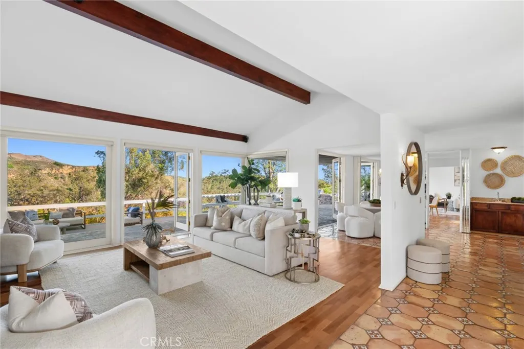 North Tustin, CA 92705