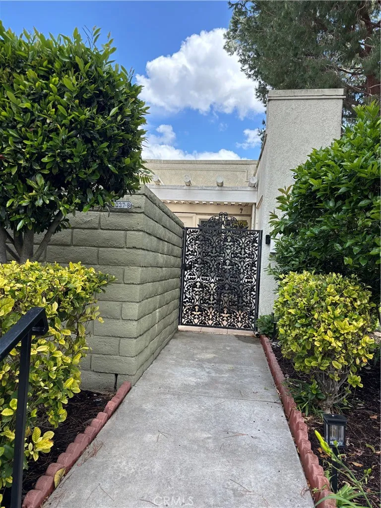 Laguna Woods, CA 92637