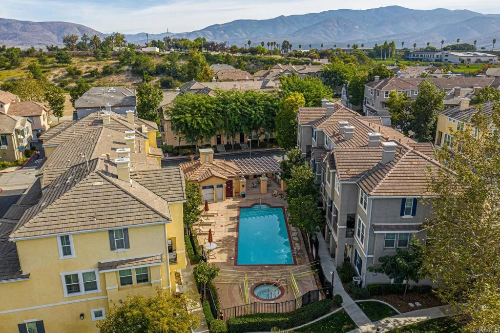 https://cdn.realtyfeed.com/cdn/127/306704772/7617e6b75770b2ace194caab0c4f5a0d.webp