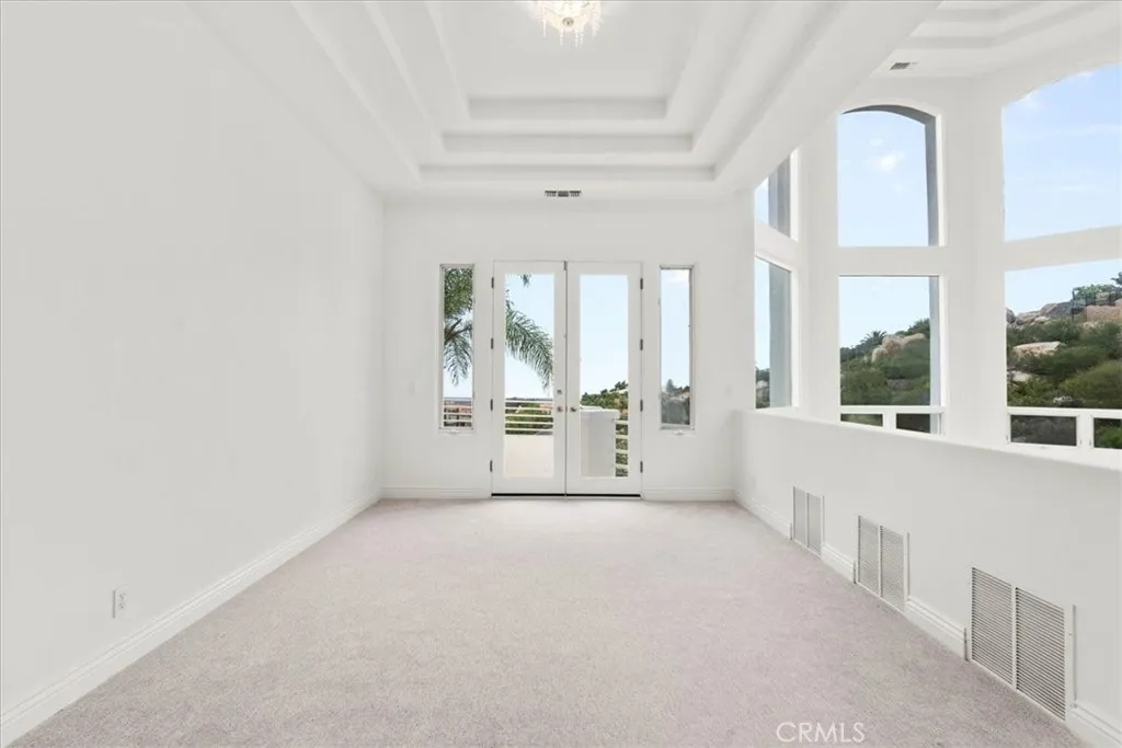 https://cdn.realtyfeed.com/cdn/127/306704794/8e2e655efa32323b4e82a436ebea626a.webp