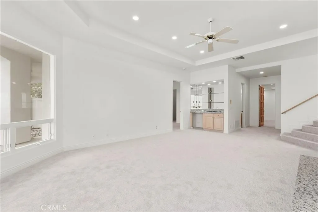 https://cdn.realtyfeed.com/cdn/127/306704794/950f6aa5b8167ed9bfd4b79260797760.webp