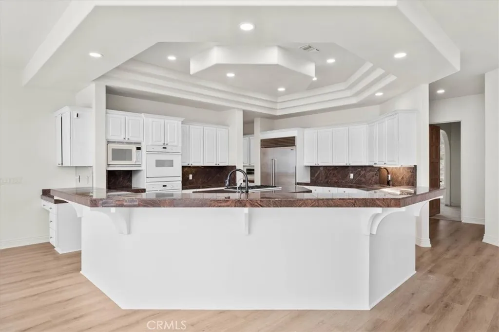 https://cdn.realtyfeed.com/cdn/127/306704794/9aa626f6ed1b141b2b2f8e91d0d7b653.webp