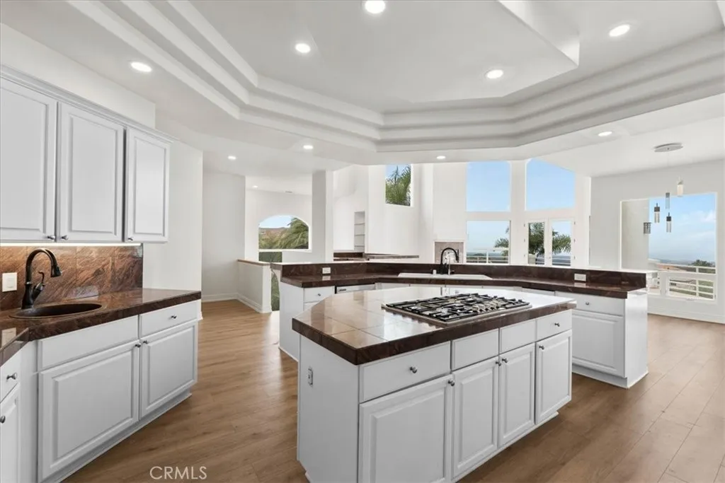 https://cdn.realtyfeed.com/cdn/127/306704794/ca62c736f8f3294e5d100cda9536e3ee.webp