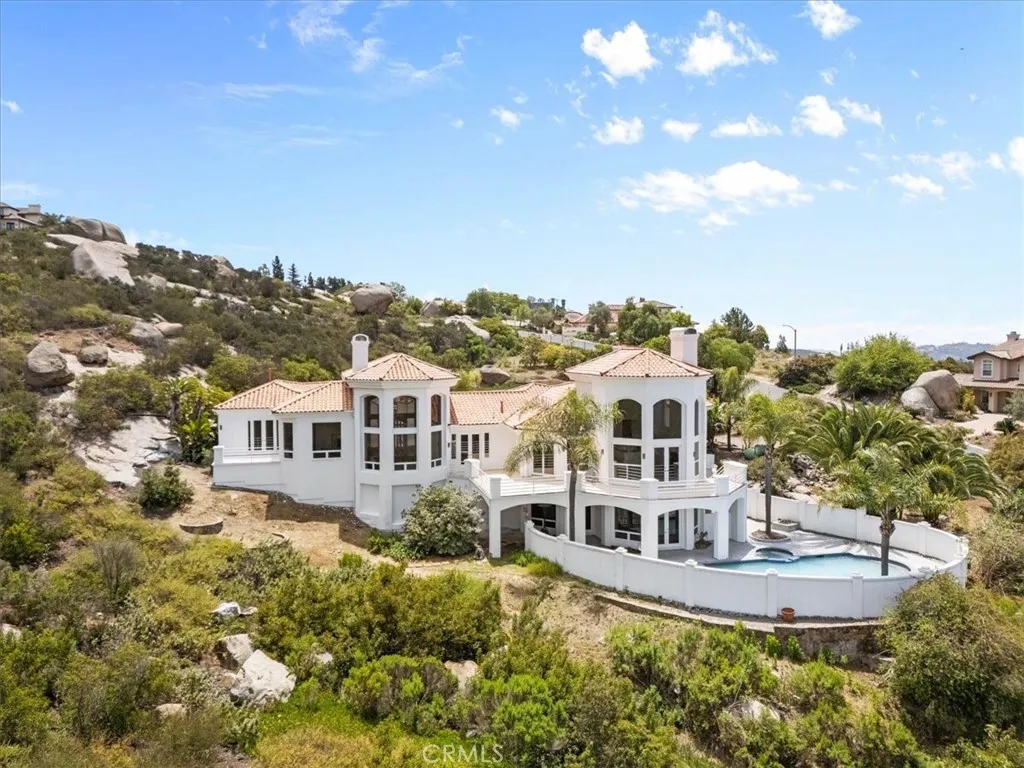 https://cdn.realtyfeed.com/cdn/127/306704794/e8d30cb8bf251c4ddcb5fabaefbde2f5.webp