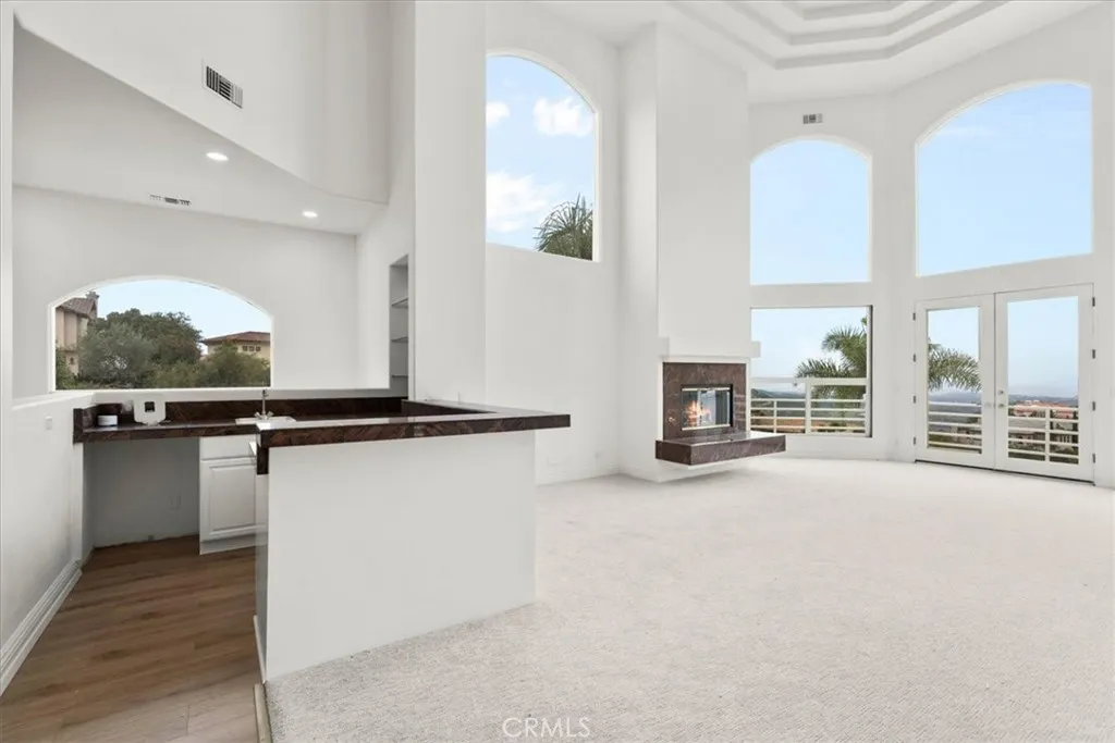 https://cdn.realtyfeed.com/cdn/127/306704794/efbcb87962b71750684196b9b8fa1ce2.webp