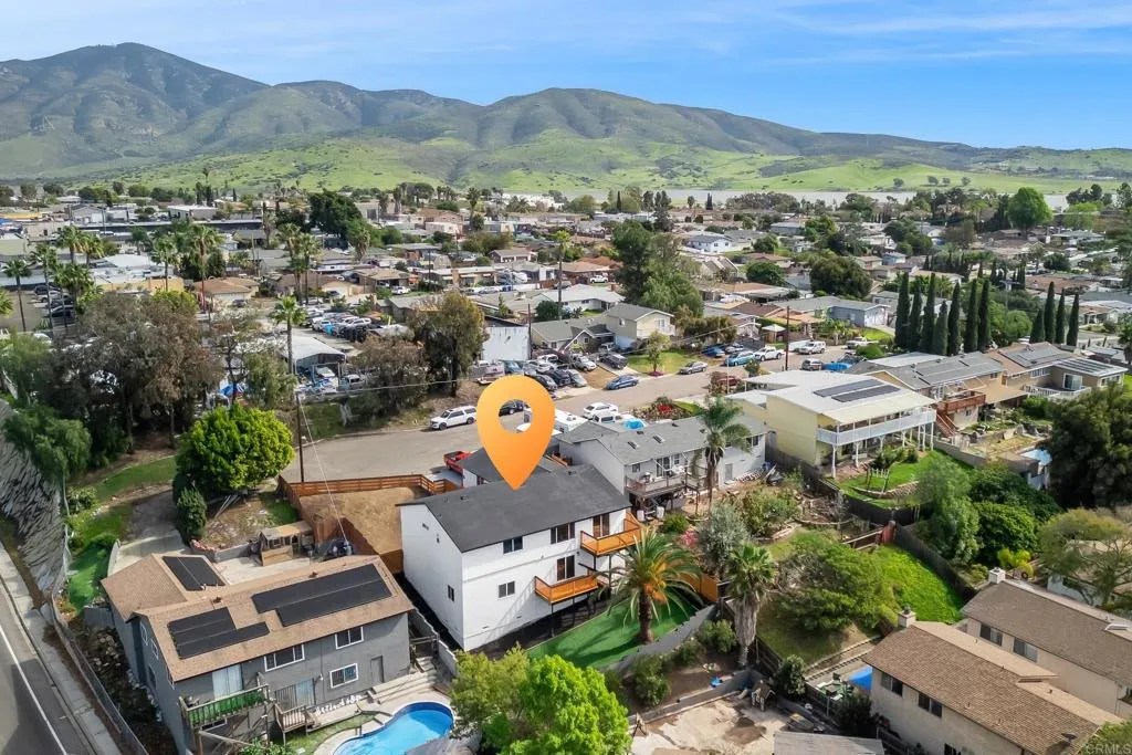 https://cdn.realtyfeed.com/cdn/127/306704821/7de3d9e72906493c624b10014e68c26a.webp