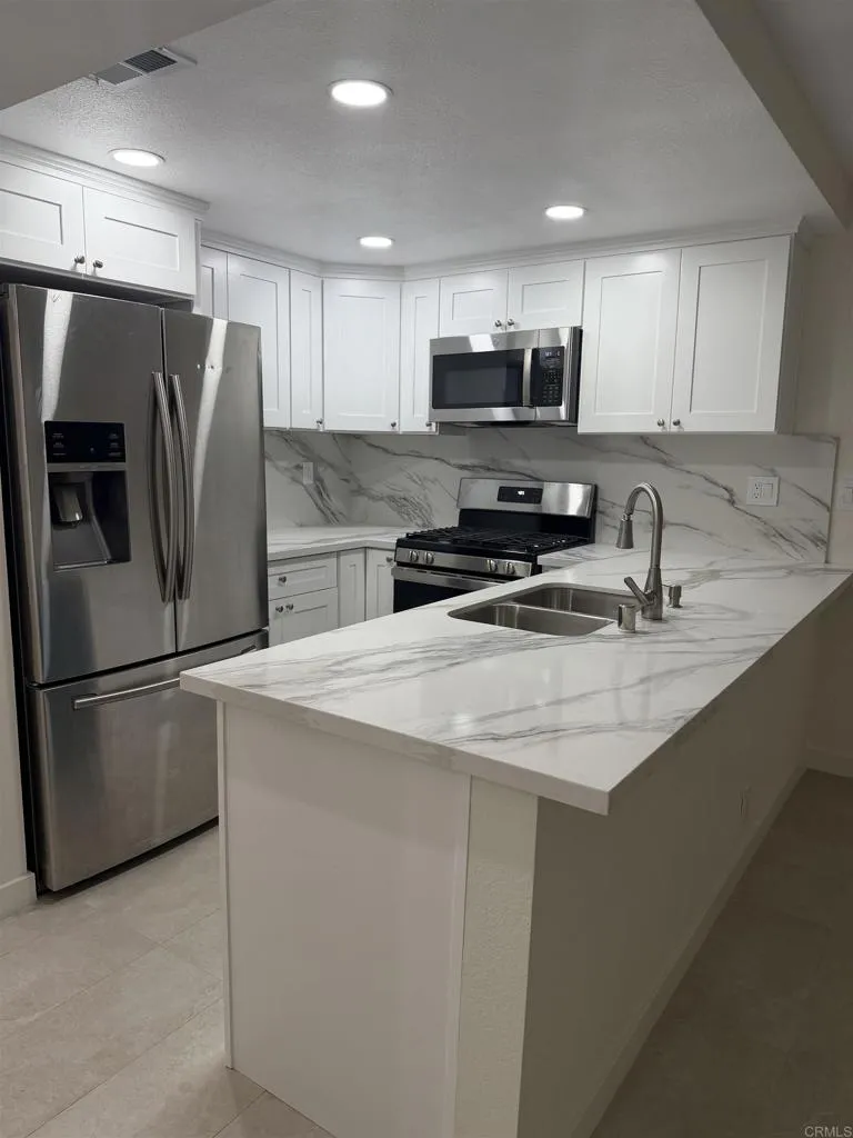 https://cdn.realtyfeed.com/cdn/127/306704827/debbc73b936c6b16870593959b6972c3.webp