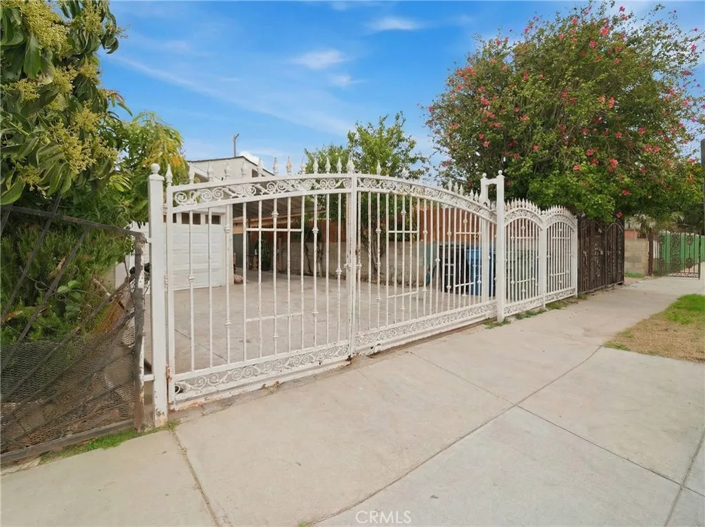 2141 Oris Street, Compton, CA, 90222