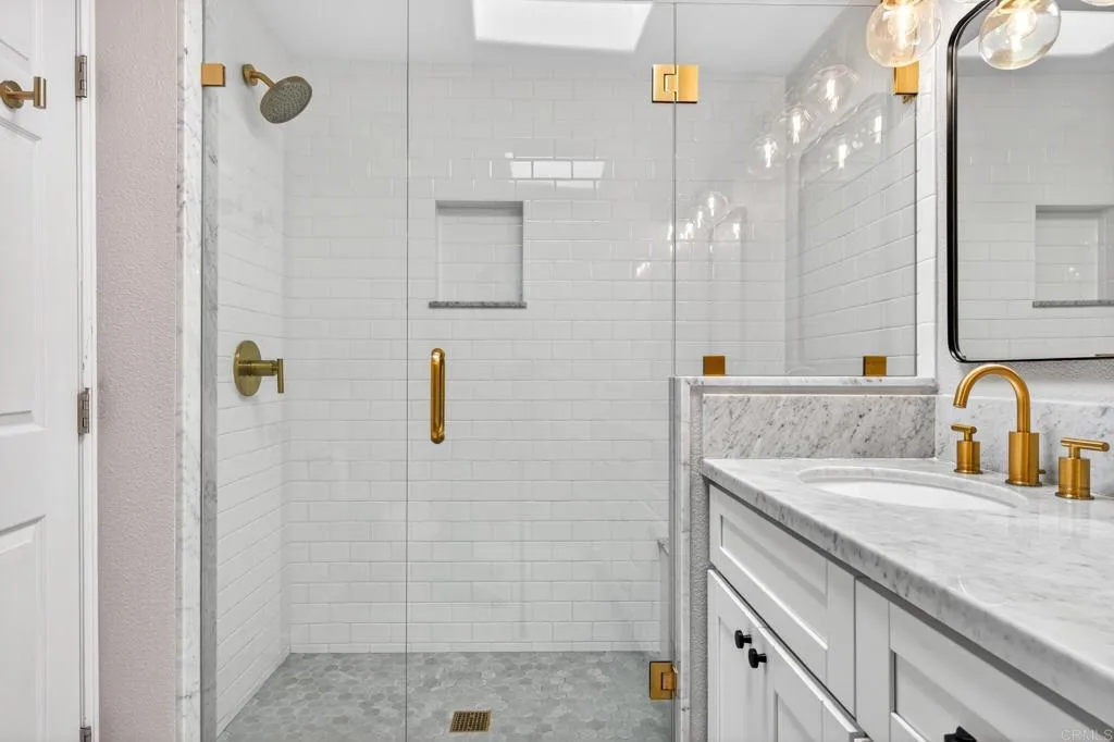 https://cdn.realtyfeed.com/cdn/127/306704894/dd315b876736ea389e564787a987e153.webp