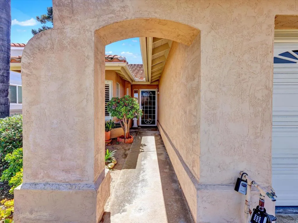 https://cdn.realtyfeed.com/cdn/127/306704902/69f1399a1c9bf32b44dbafa8630b4279.webp