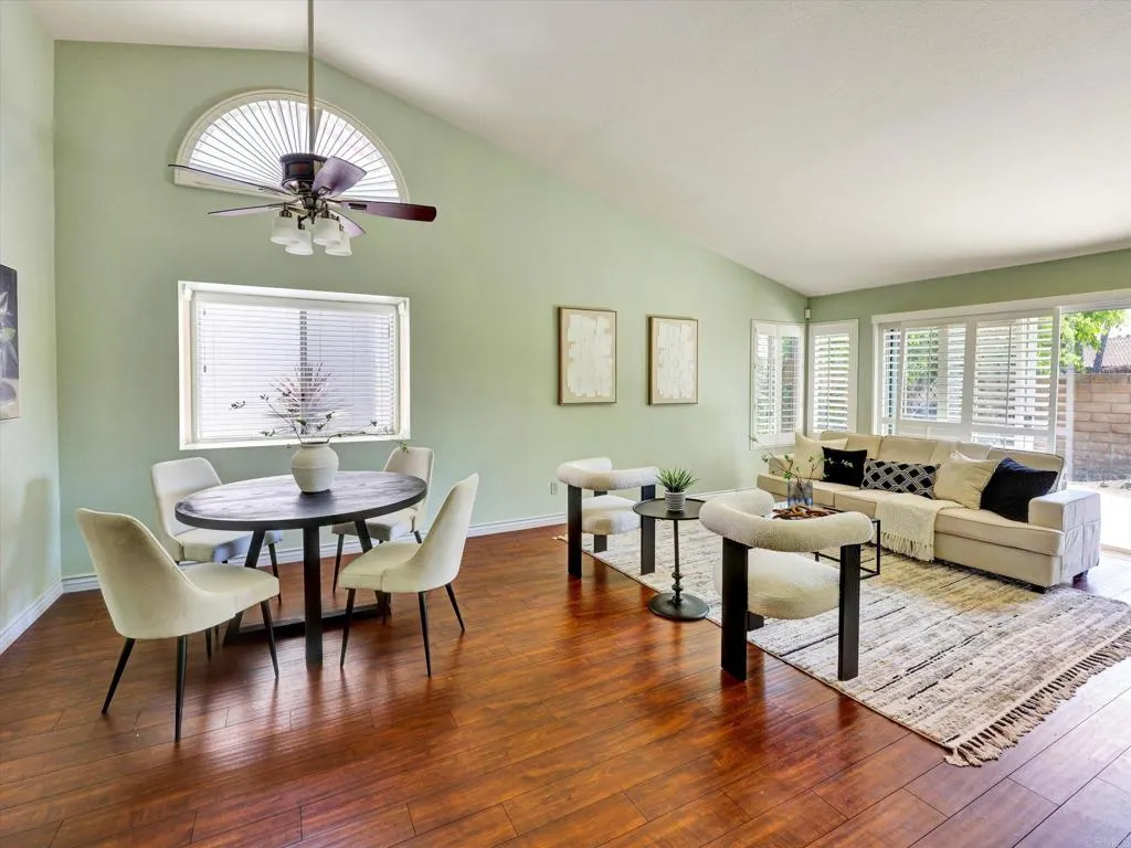 https://cdn.realtyfeed.com/cdn/127/306704902/8266bd306f4f0e10b02927bbadb1d1f3.webp