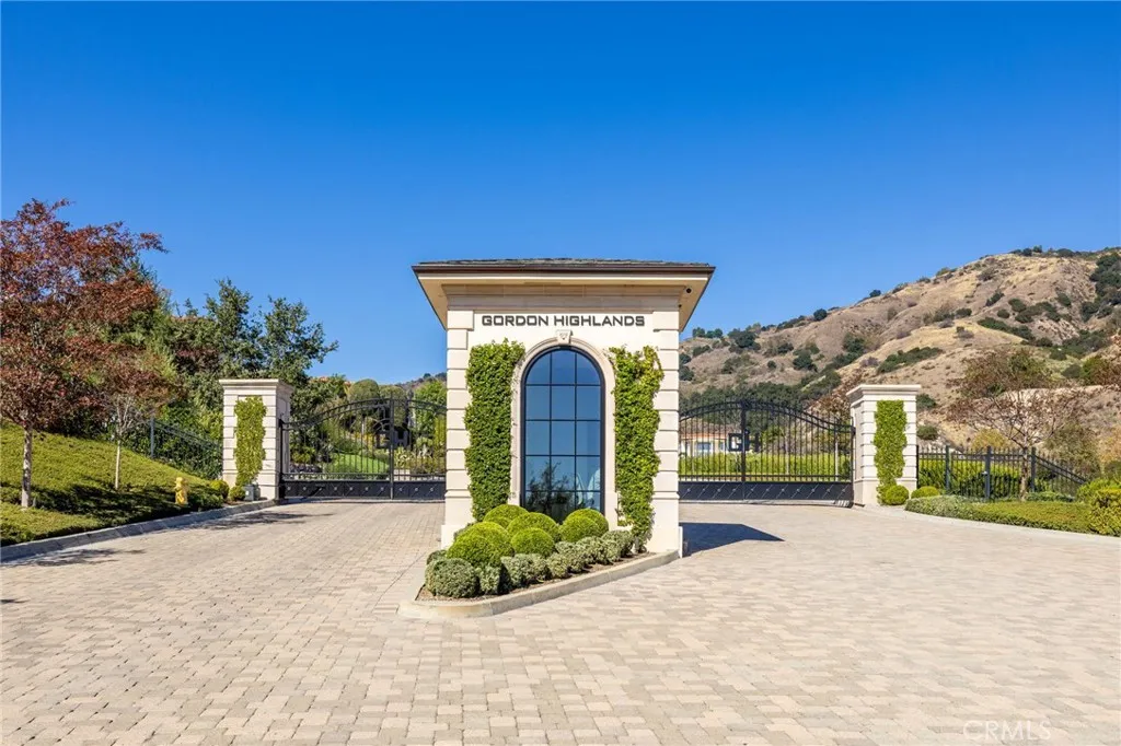 Glendora, CA 91741