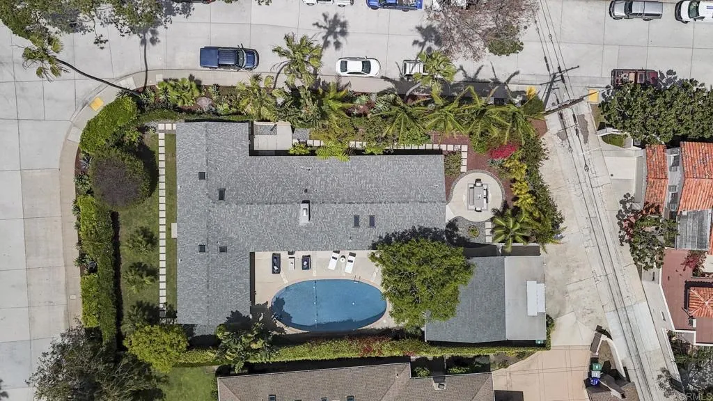 https://cdn.realtyfeed.com/cdn/127/306704928/edbe22614a255ff652fee51092288104.webp