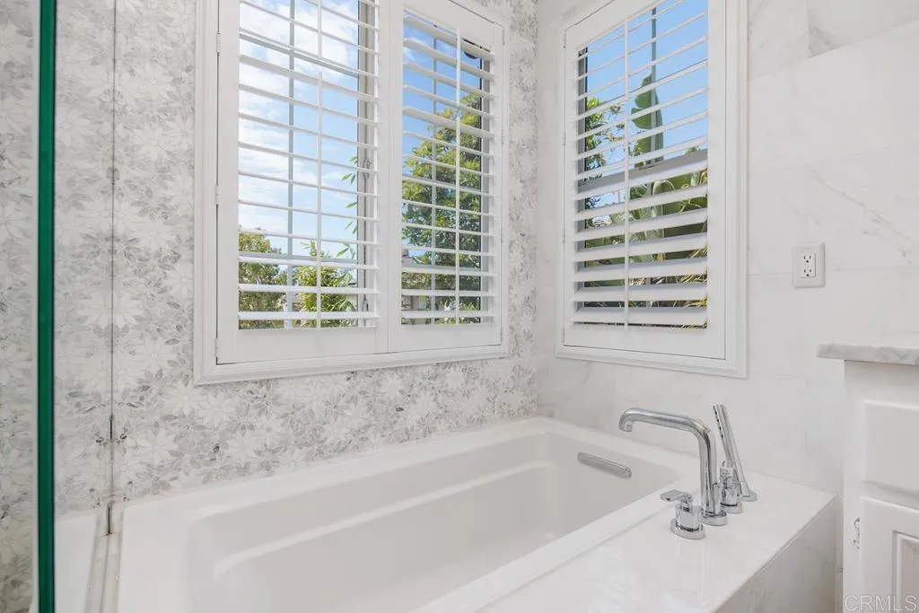 https://cdn.realtyfeed.com/cdn/127/306704956/5e070017896293c73cc15ee18e8493b9.webp